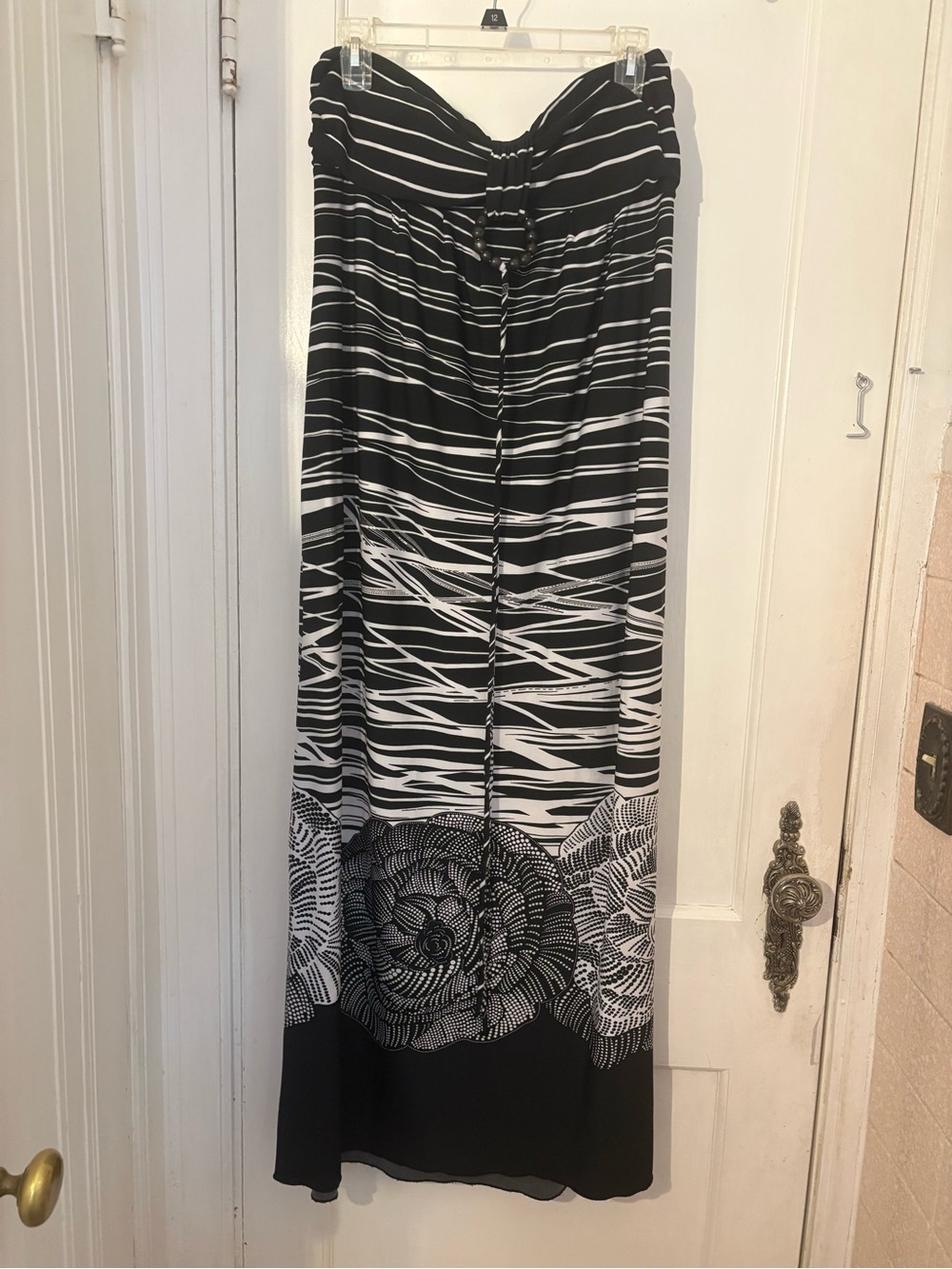 Valerie Bertinelli Black and White Maxi Skirt with Floral Border